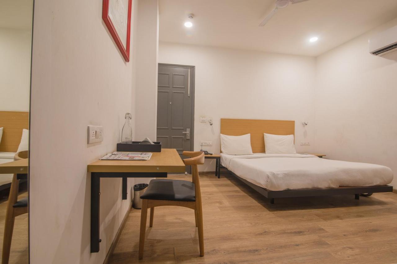 Kingston House *